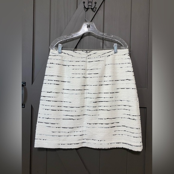 Ann Taylor Black&White Skirt - Picture 4 of 5